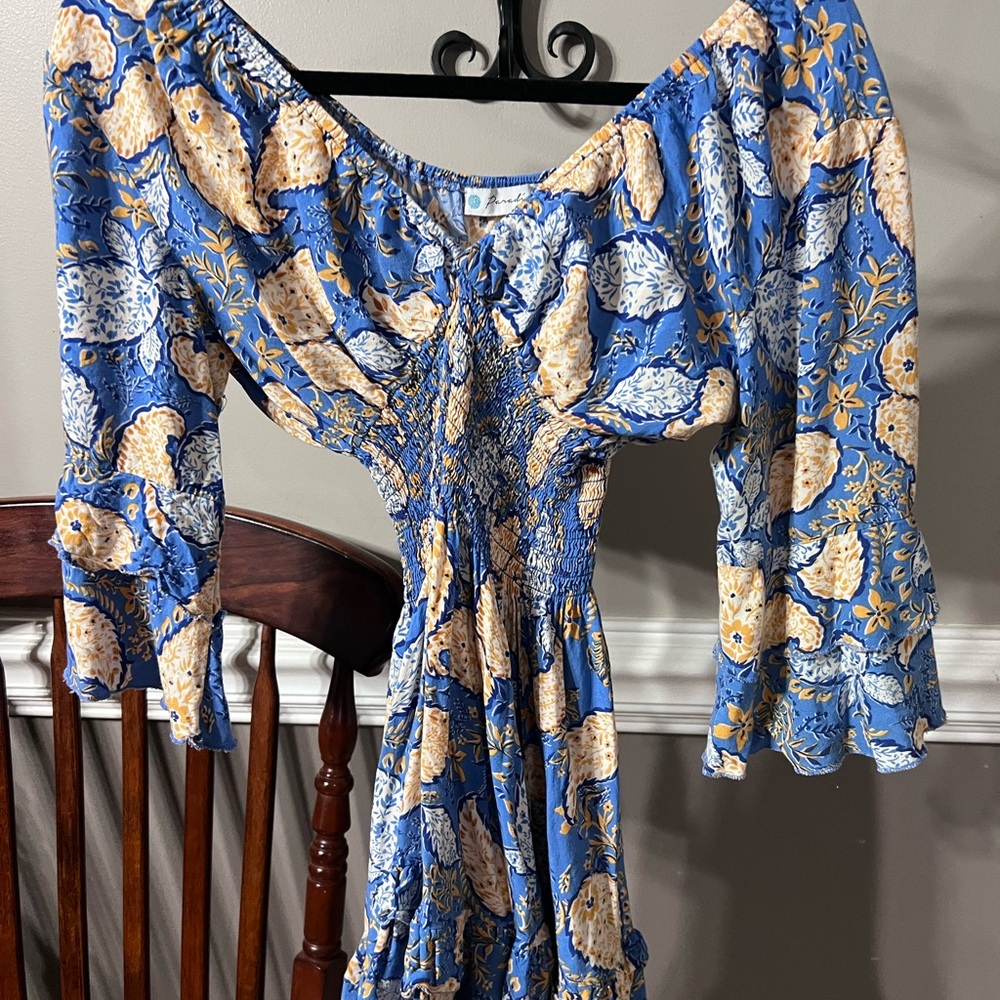 Elegant Blue and Cream Long Sleeve Dress